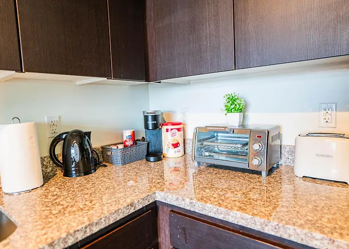 Unique 1bd -central Downtown - Gym, Pool, Parking