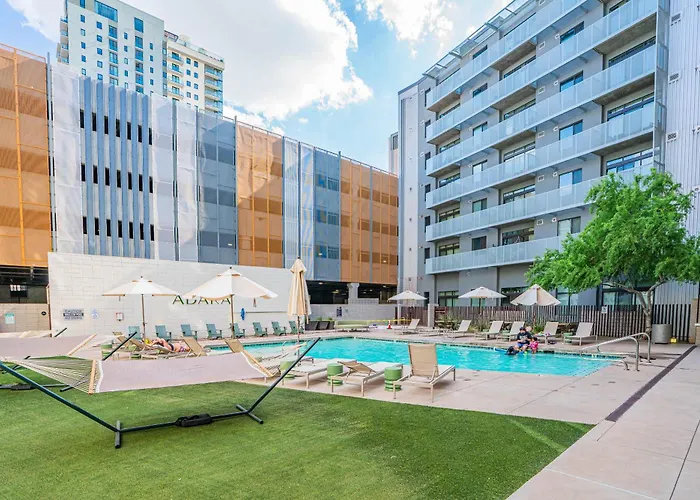 Unique 1bd -central Downtown - Gym, Pool, Parking Apartamento *