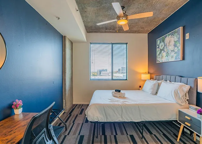 Unique 1bd -central Downtown - Gym, Pool, Parking