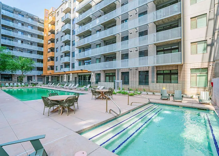 Unique 1bd -central Downtown - Gym, Pool, Parking *