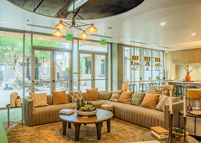 Unique 1bd -central Downtown - Gym, Pool, Parking