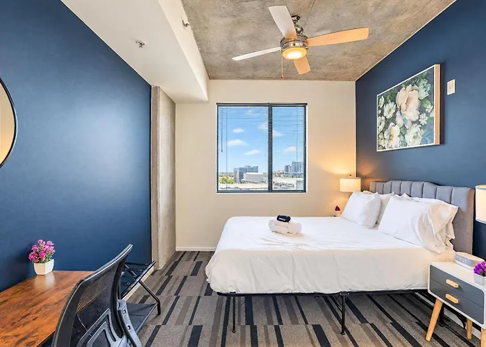 Unique 1bd -central Downtown - Gym, Pool, Parking